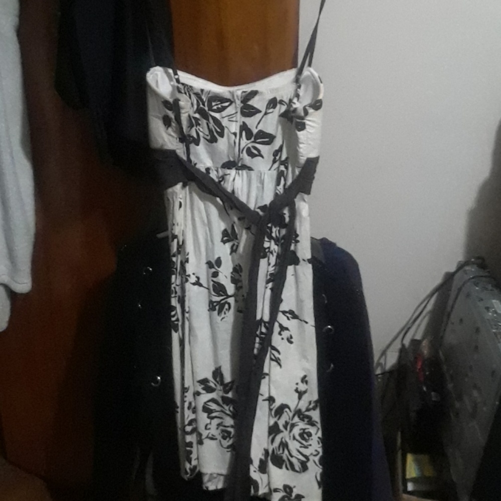 Ruby Rox Summer Dress - Picture 3 of 3